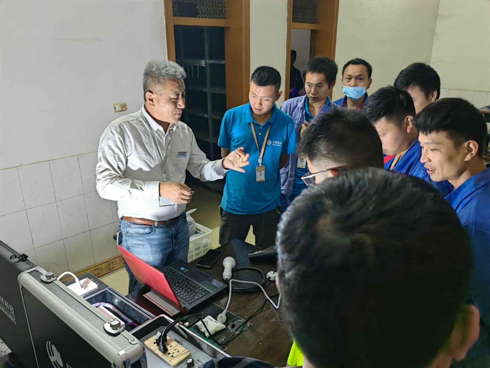 海口德韬线上技术支持有限公司为中移铁通有限公司安全用电培训